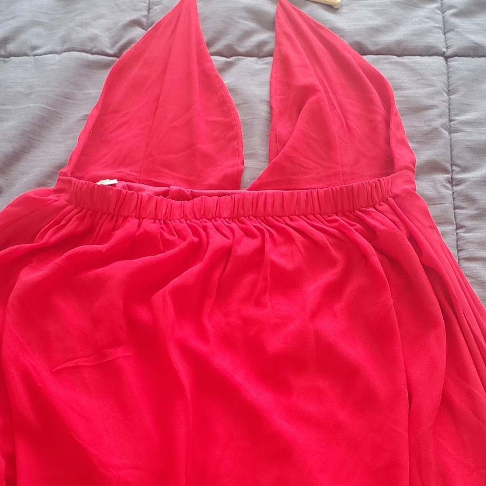 Red Strappy backless dress - Picture 2 of 4